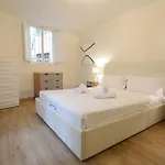 Keys Of Italy - Sprone 15 - 2 Bedroom Family By Ponte Vecchio Apartment